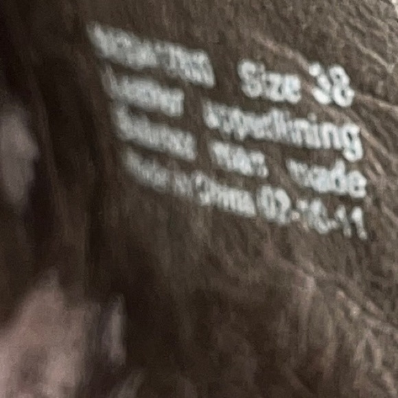 Dansko BERRY  Brown ( burgundy) Scroll pattern stitched Clogs ❤️ - Picture 10 of 14